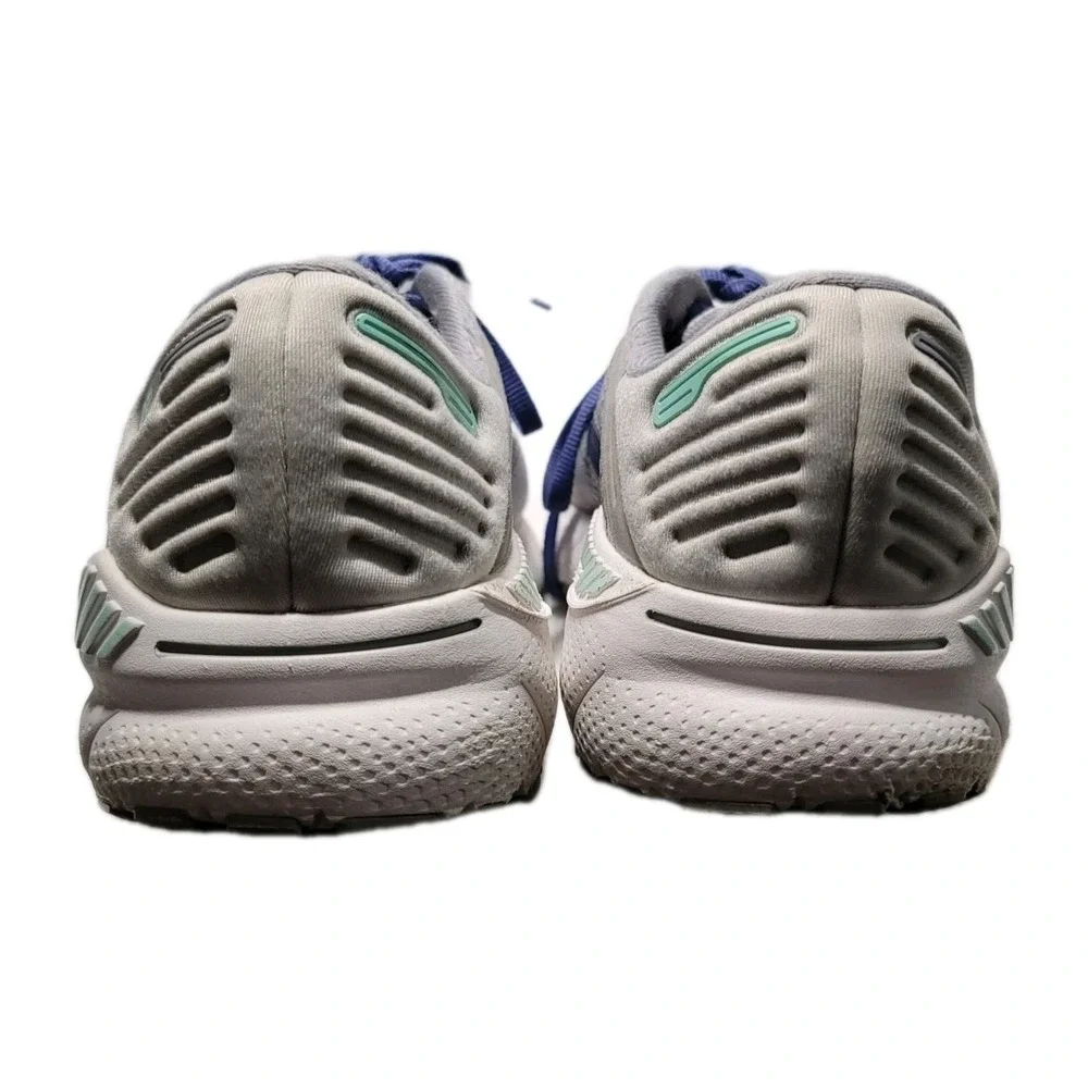Brooks Adrenaline GTS 22 Women's Size 10.5 D (Wide) Running Shoes Gray